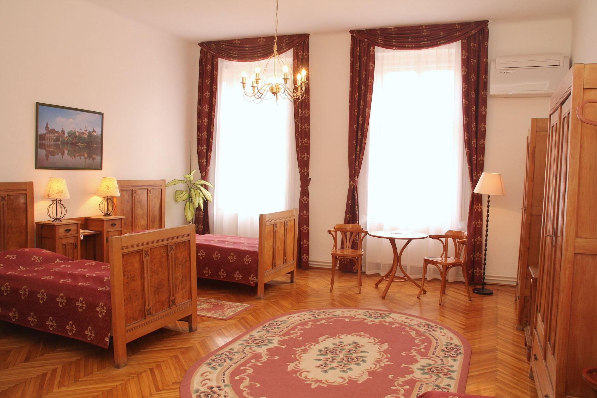 Kalvin House Apartmanhotel 3*