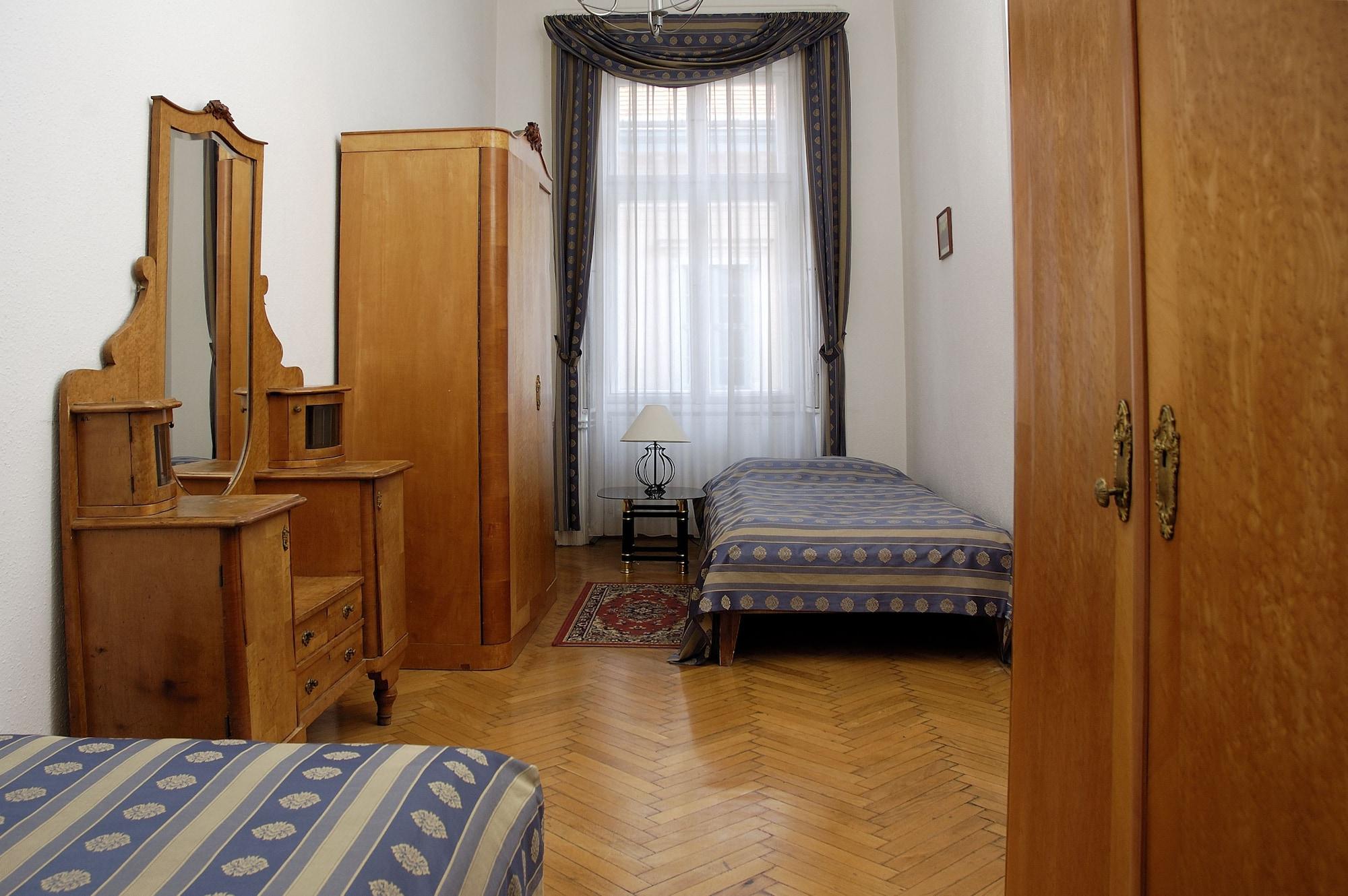 Apartmanhotel Kalvin House 3*