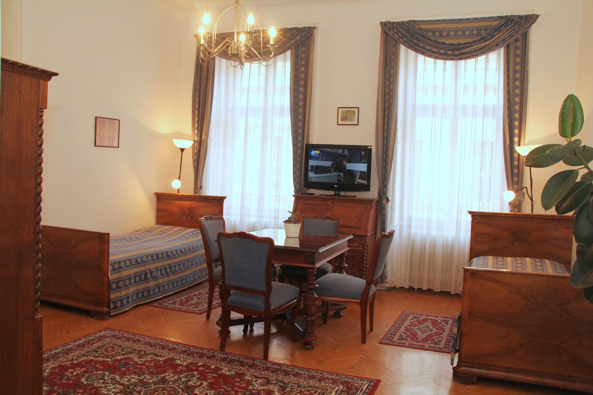 Apartmanhotel Kalvin House 3*