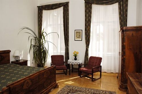Kalvin House Apartmanhotel 3*